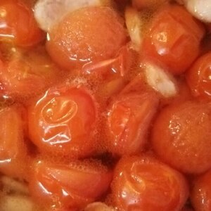 プチトマトとウインナーのスープ